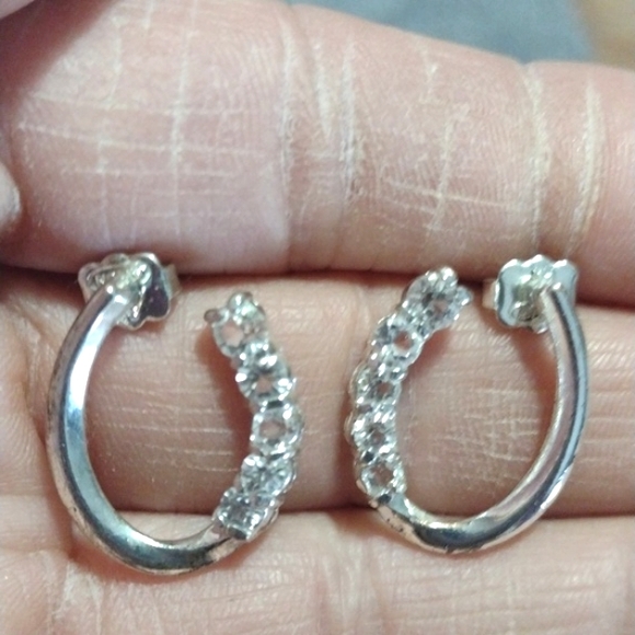 AVON VINTAGE SILVER-TONE CRYSTAL DROP PUSH-BACK .9" EARRINGS - Picture 3 of 8